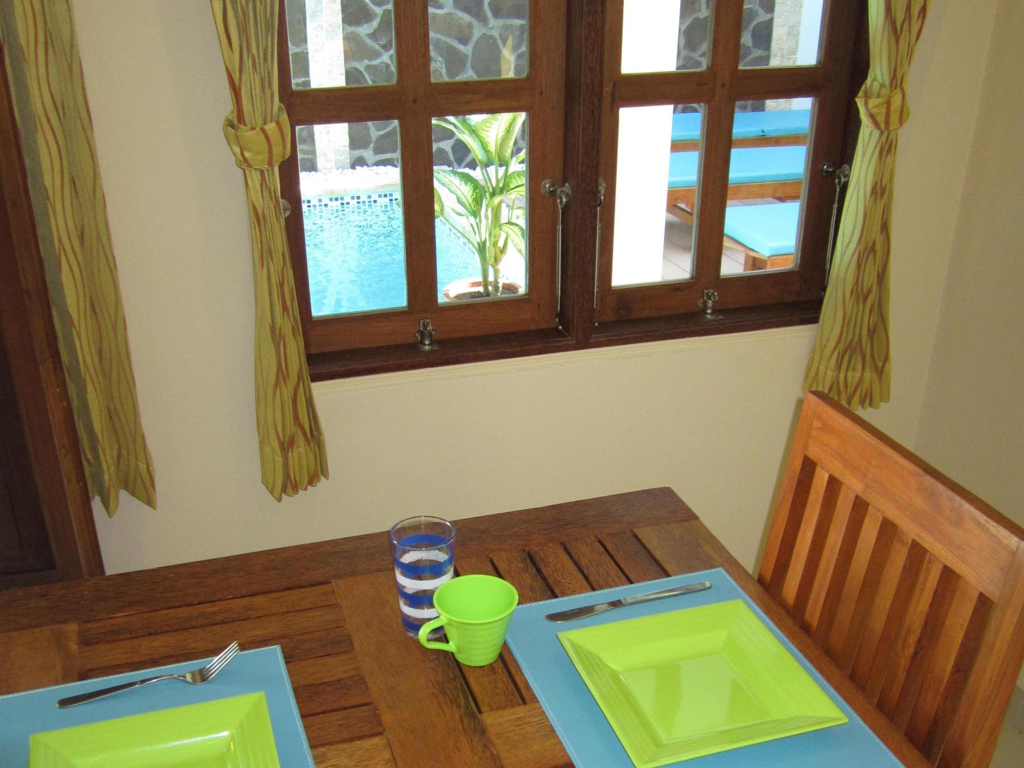 Lovina Oasis Hotel Extérieur photo
